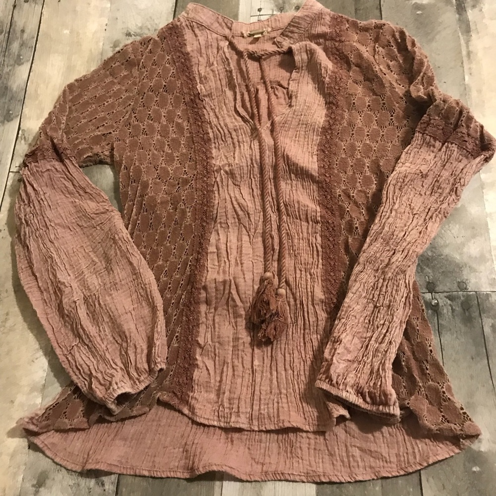 Gimmicks by Buckle Blouse